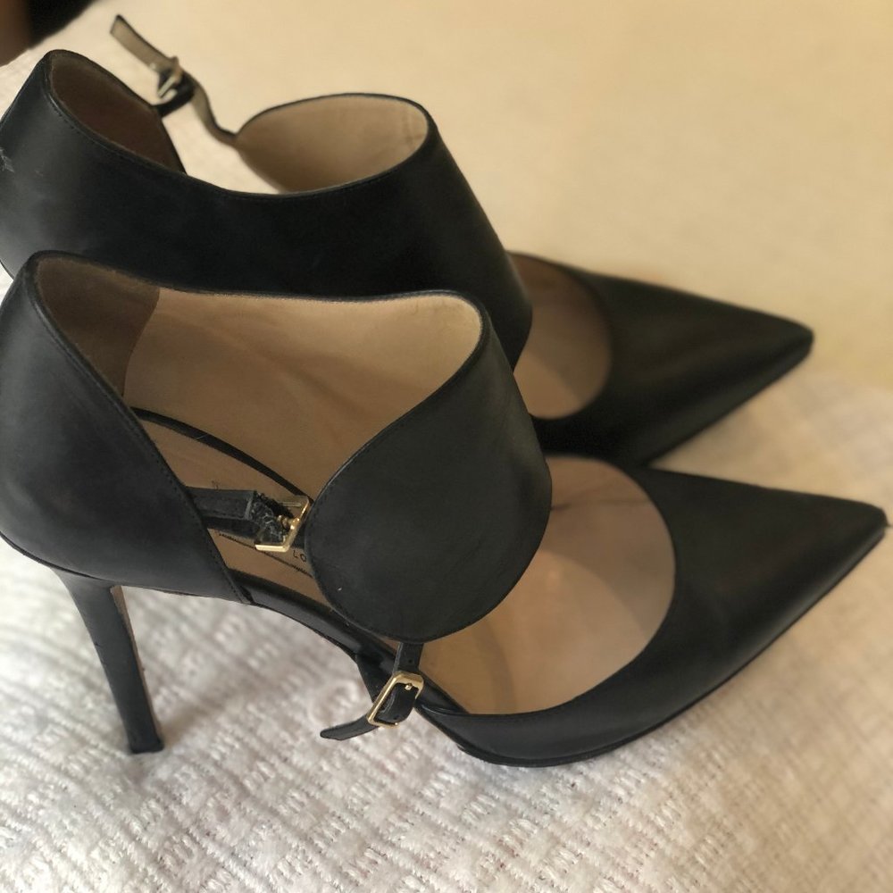 Jimmy Choo Pointed Toe Wrap Shoe size 7 or 37